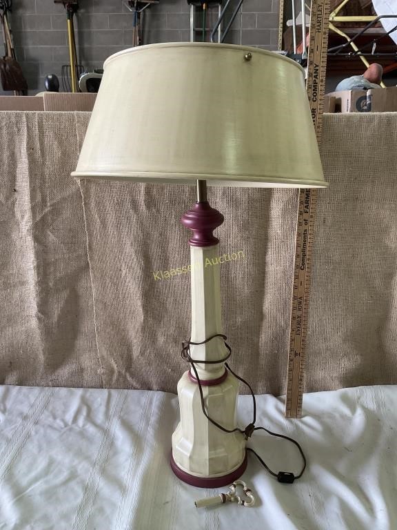 Large table lamp