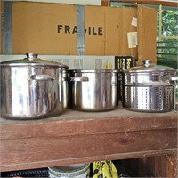 STOCK POT AND STEAMER/STRAINER