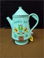 Adorable McCoy cookie pot approx 11.5 inches tall