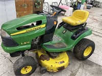 John Deere LA115 Mower (runs)