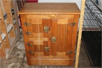 Oak Ice Chest