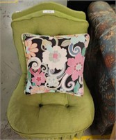 GREEN VINTAGE UPHOLSTERED CHAIRS