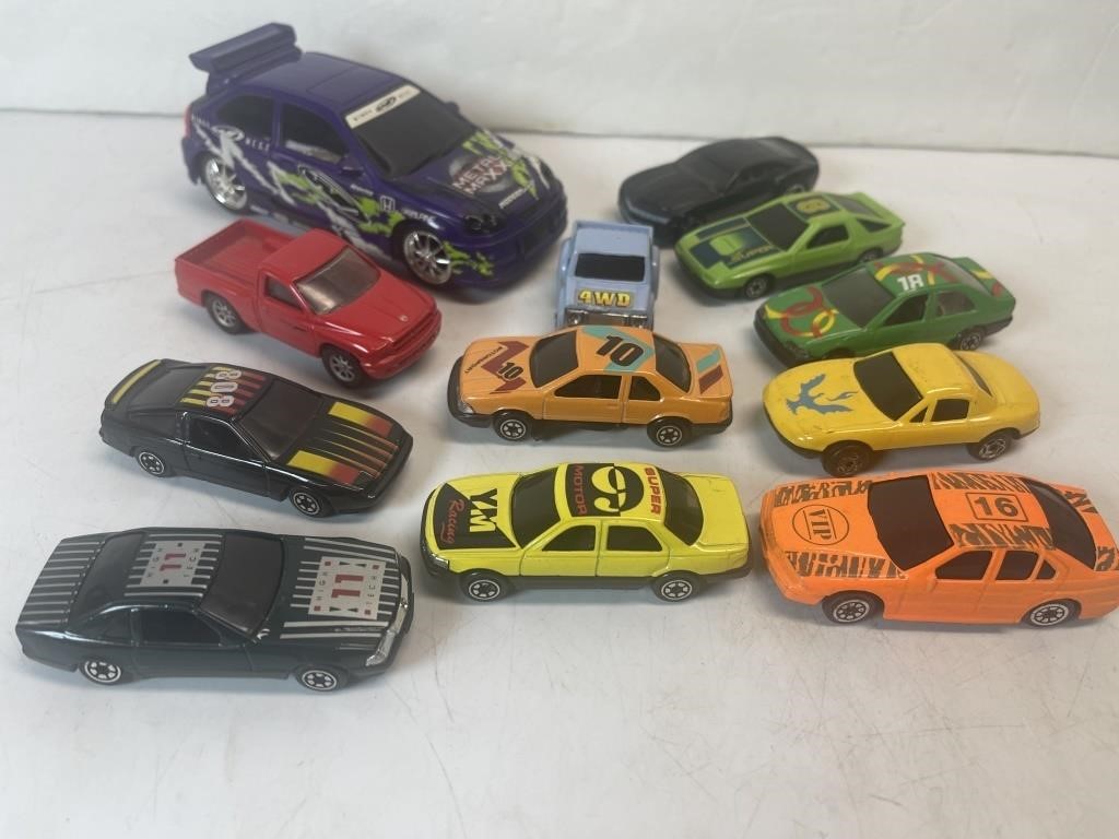 12 Assorted Die Cars