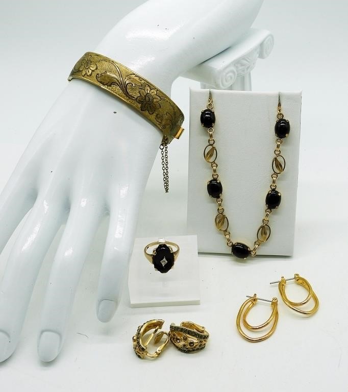 May 22, 2024 - Vintage Fashion & Costume Jewelry!