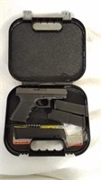 Glock model 23 .40 caliber serial number WDX131 3