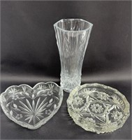 ETCHED GLASS HEART SERVING TRAY, LARGE ASHTRAY