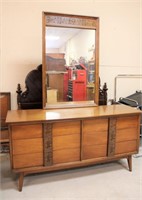 Bassett MCM dresser with mirror
