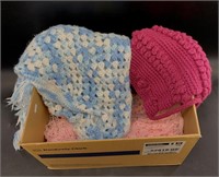 Box of assorted crochet items: ladies bag, scarf,