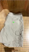 Carhart shorts size 16