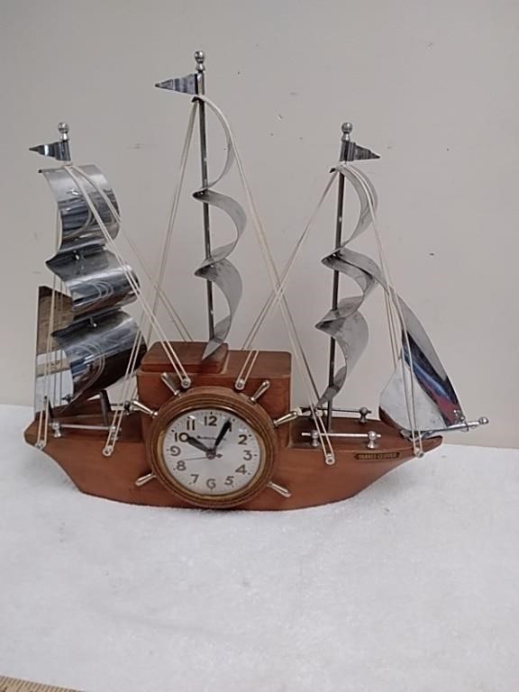 Vintage Yankee Clipper sail ship clock