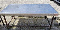 STAINLESS STEEL TOP TABLE  [OUT FRONT]