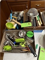 4 flats kitchen utensils