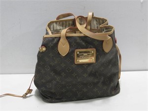11"x 12.5"x 6" Louis Vuitton Bag See Info