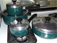 Set Of Pots & Pans Green
