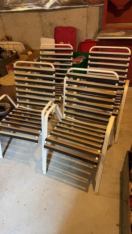 Set a four vintage patio chairs, lightweight,