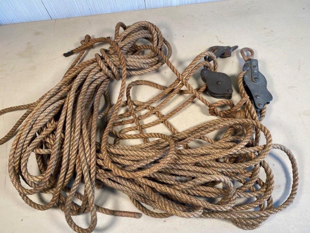 rope w/ block & tackle