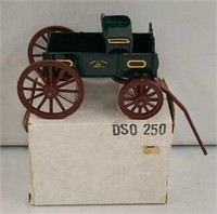 JD Horse Drawn Wagon 1/16