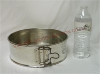 Thurnauer 9" Springform Pan ~ Made in Germany