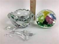 Prestige Art Glass Flower Paperweight