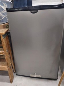Frigidaire Small Apartment Refrigerator
