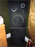 Pair of speakers. Not tested at time of