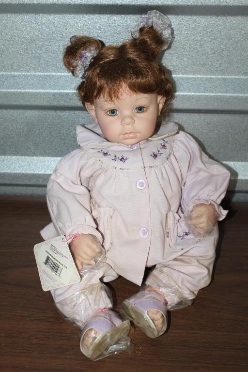 Lewisville TX Online Limited Edition Porcelain Doll Auction