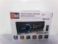 Digital media receiver with Bluetooth