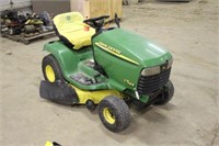 John Deere LT166 Riding Lawn Mower