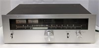 Kenwood KT-6500 AM-FM Stereo Tuner. Powers On.