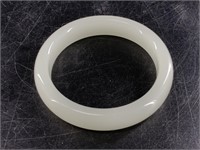 White jadeite bangle bracelet 2.25" diameter insid