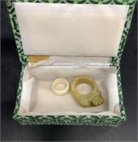 Lot of 2 rings, 1 jadeite size 11, other is scrims