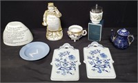 Group of miscellaneous porcelain and pottery items
