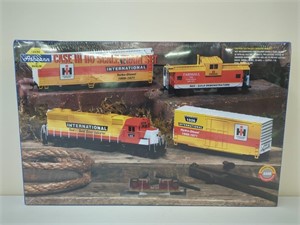 Athearn Case IH HO Scale Train Set NIB