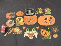 Halloween cut-outs decorations: pumpkins.