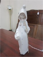 LLADRO PORCELAIN FIGURINE