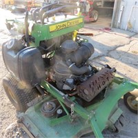 JOHN DEERE 52" GRANDSTAND MOWER