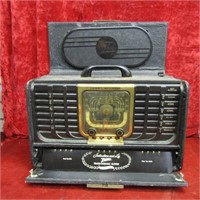 Vintage Zenith trans oceanic radio.
