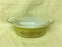 Pyrex GOLDEN WREATH Oval Casserole with Lid