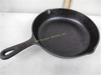 Made in USA  no. 7 cast iron skillet 10 1/4in