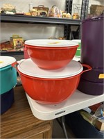 2PC TUPPERWARE BOWLS