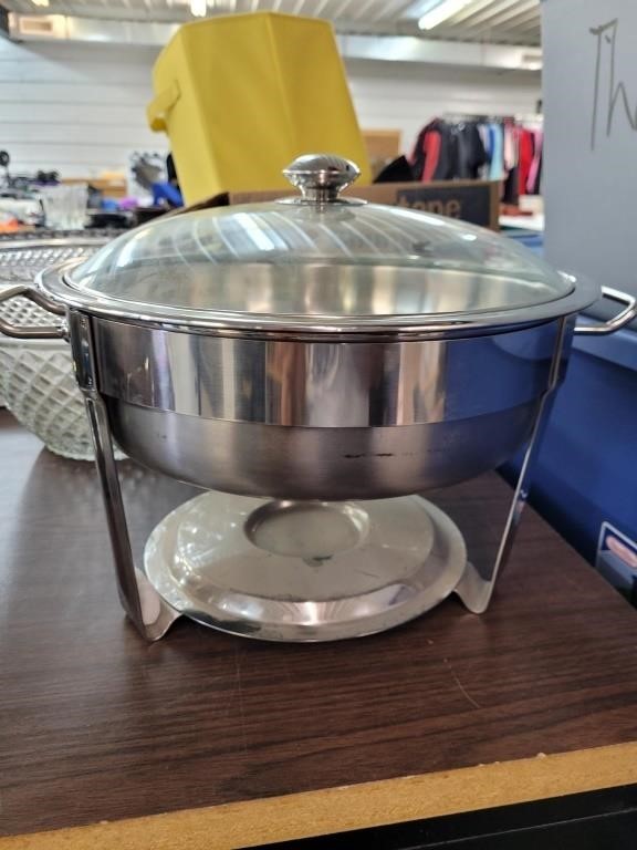 Stainless steel heated serving dish