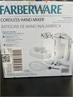 Cordless hand mixer