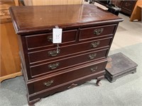 Lane Cedar Lined Chest with 1 lower bottom drawer