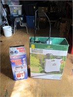 2 SPRAYERS 4 GALLON AND 1 GALLON IN BOX