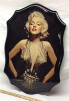 Nw) LAMINATED MARILYN MONROE PICTURE W/CLOCK