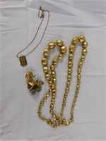 Richelieu golden bead double strand necklace &