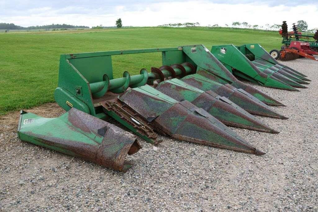 JOHN DEERE 444 4 ROW CORN HEAD