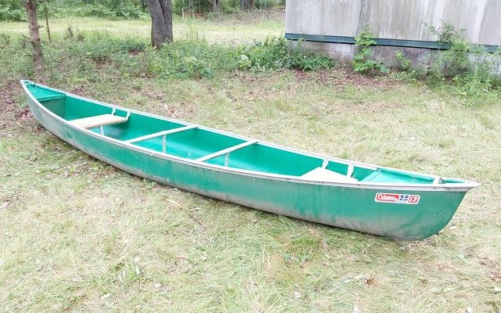 COLEMAN FIBERGLASS CANOE- MARINE 17