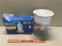 BRITTA WATER PITCHER WITH SIX FILTERS