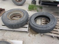 One Michelin XDHT 11R22.5 & One XDA2 275/80/R24.5